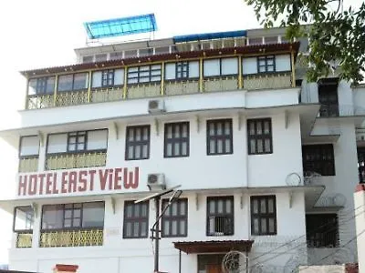 *** Hotel Fabhotel East View Varanasi India