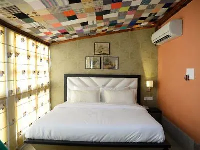 Fabhotel East View Varanasi 3*,  India